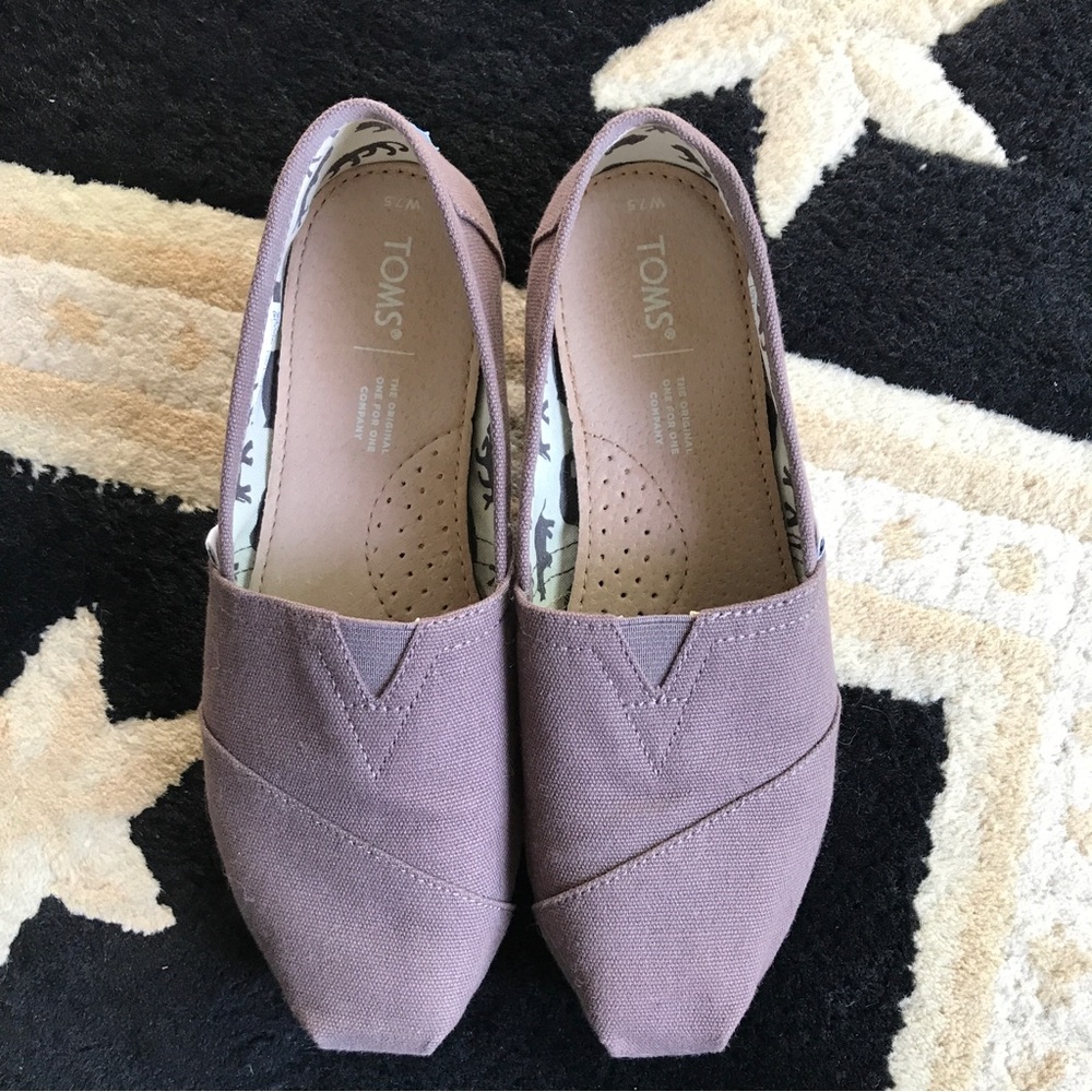NWOB Women’s Toms Alpargata US 7.5 Ash Canvas Discontinued style
